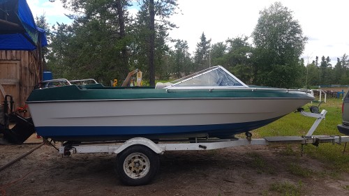 1974 16 foot Fiberform boat 120hp mercruiser sterndrive