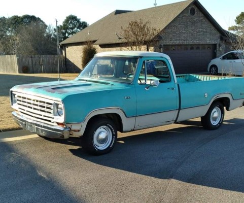 1974 Dodge D100 Adventurer